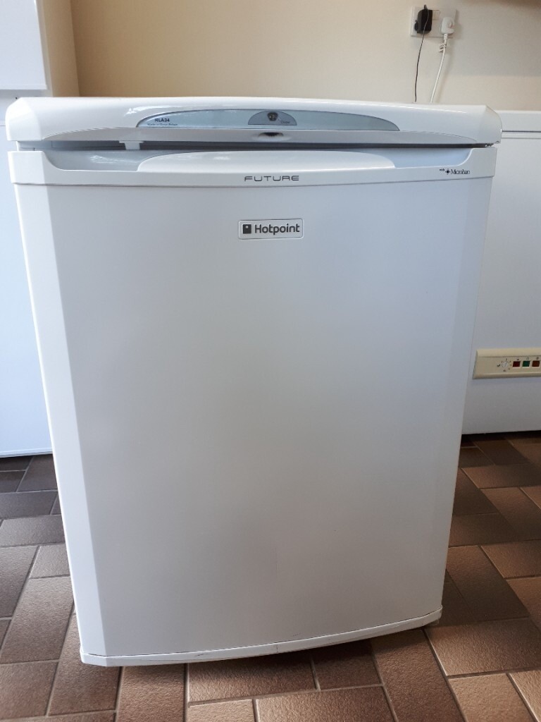 silver table top freezer